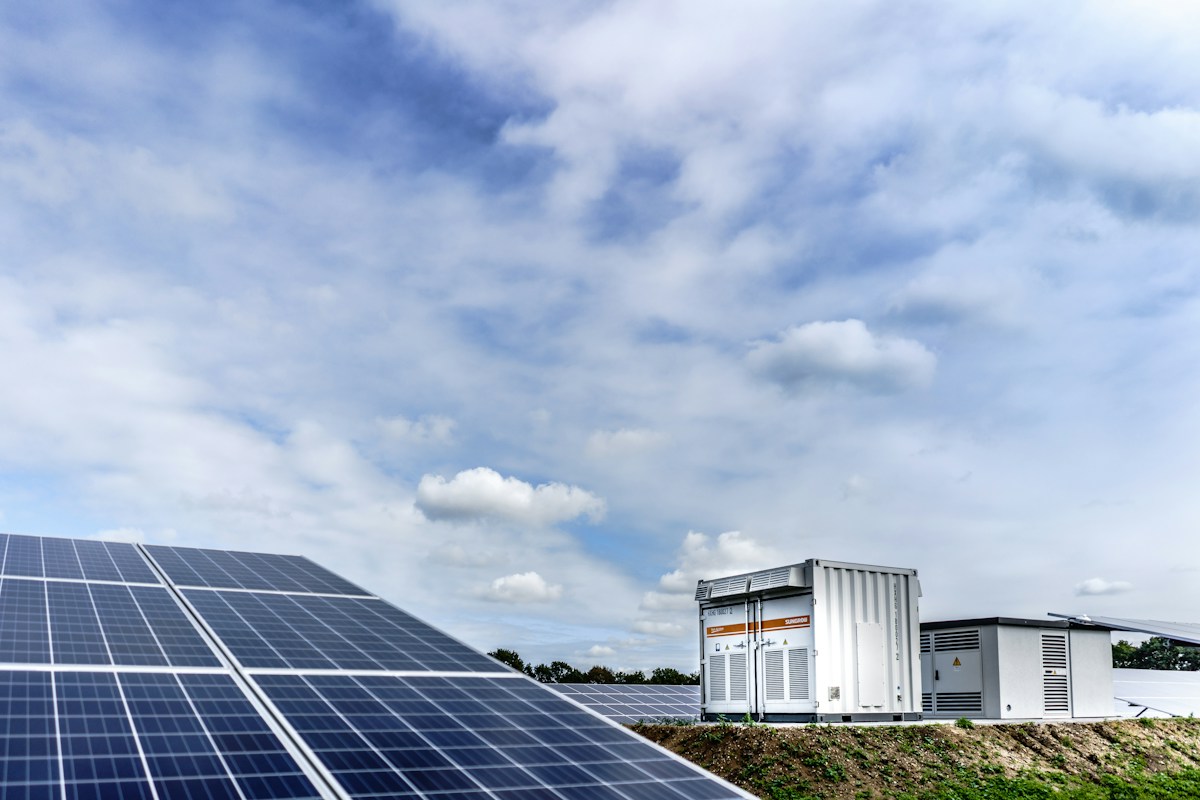 Scalable off-grid power platform